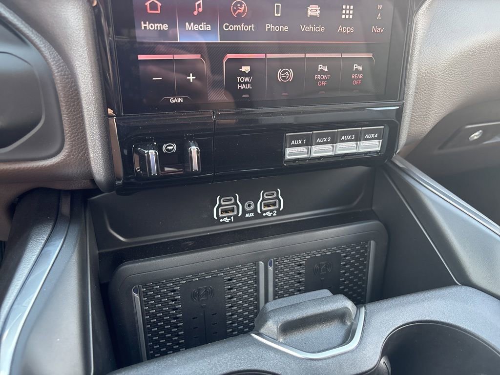 New 2025 RAM 2500 Laramie image 28