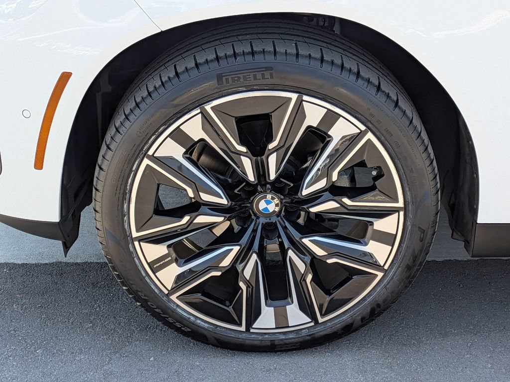 Certified 2025 BMW X3 xDrive30i w/ M Sport Package AWD/4WD image 29