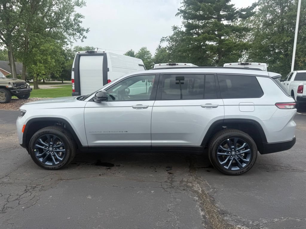 New 2026 Jeep Grand Cherokee L Limited AWD/4WD image 7