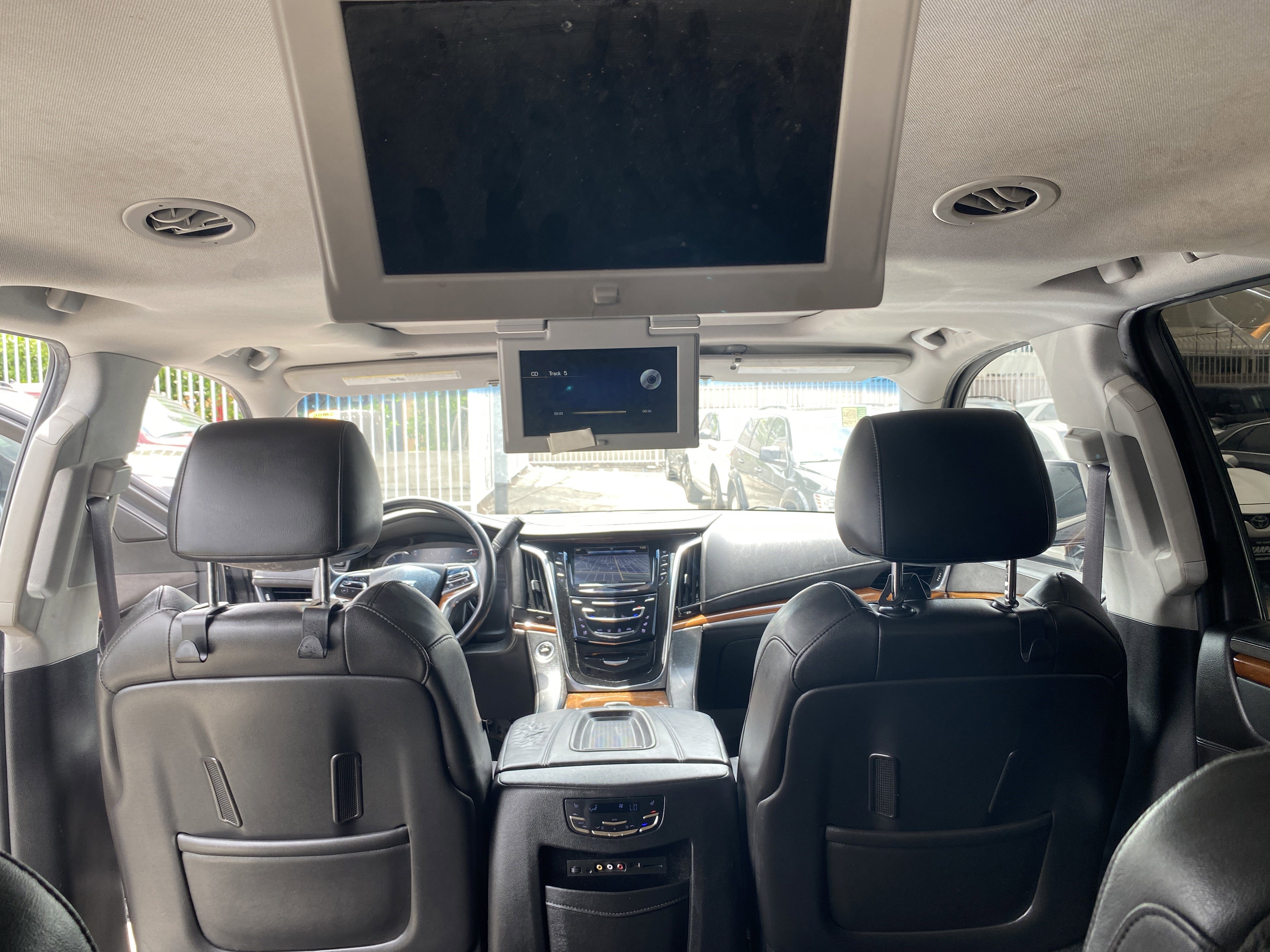 Used 2016 Cadillac Escalade ESV Luxury RWD image 17