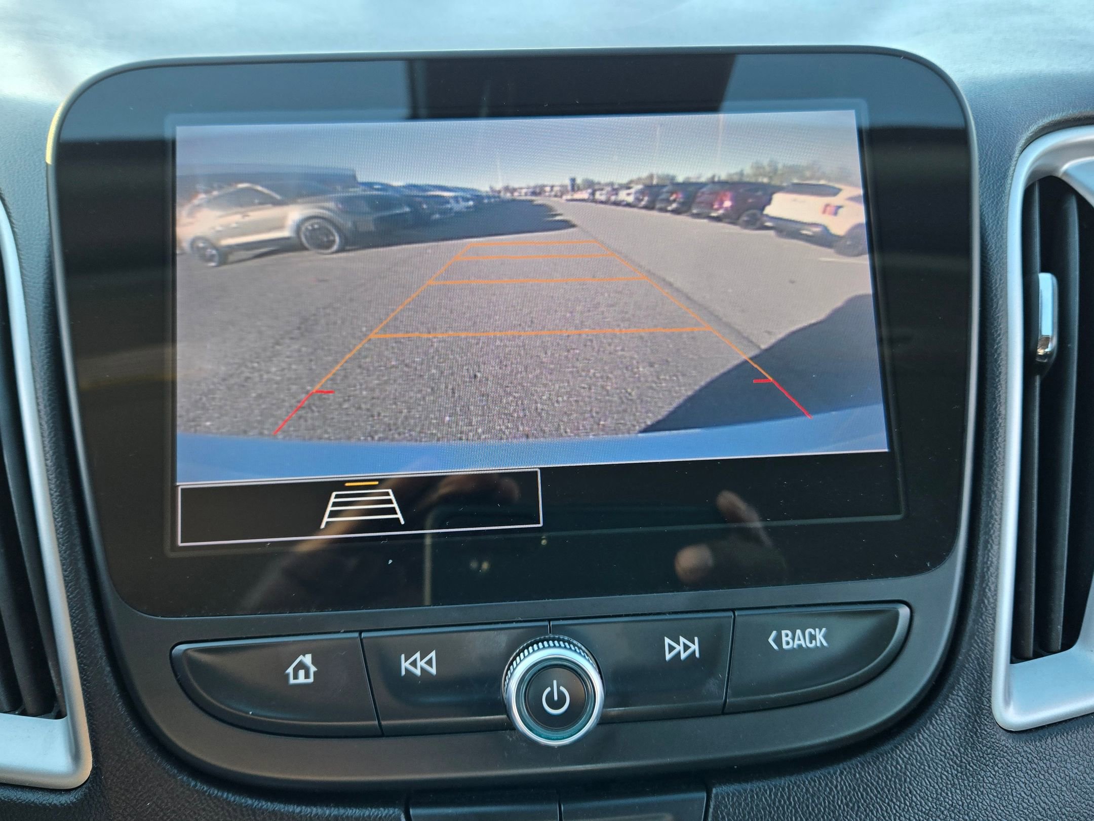 Used 2022 Chevrolet Malibu LS w/ Driver Confidence Package II image 28