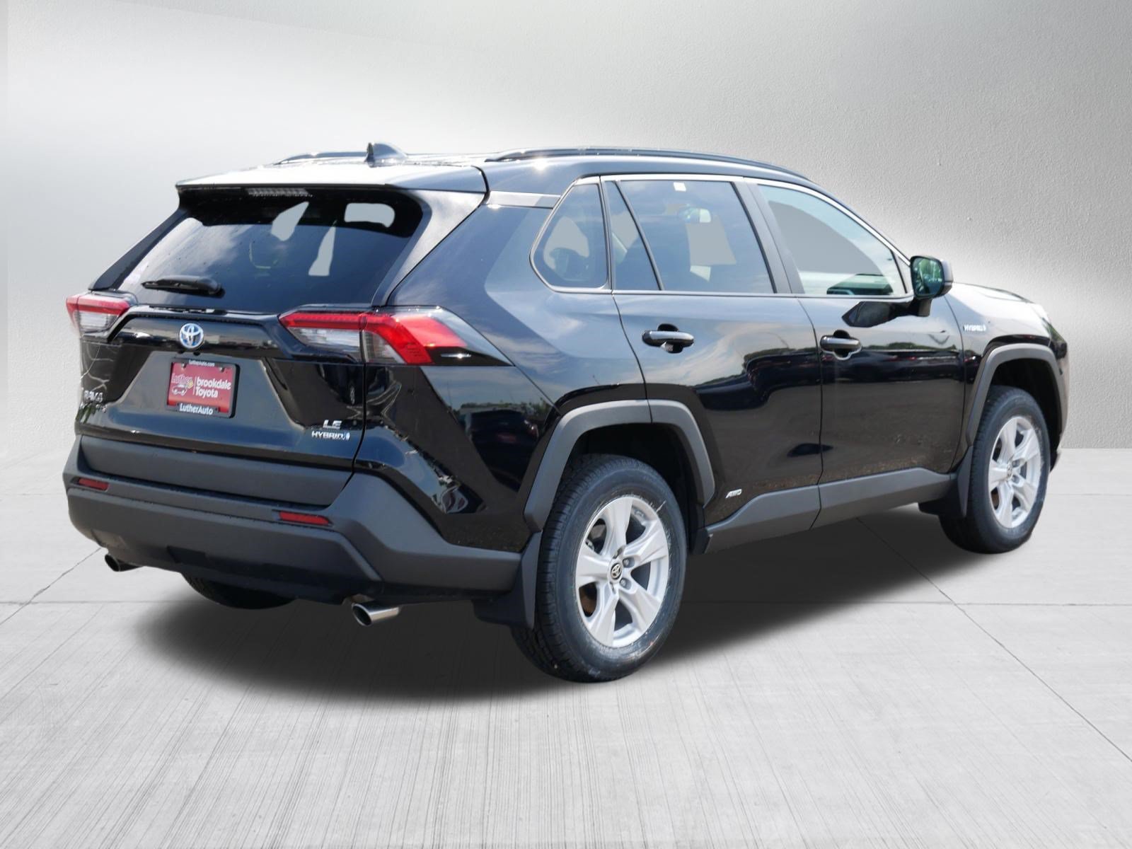 Certified 2021 Toyota RAV4 LE w/ Carpet Mat Package (TMS) AWD/4WD image 7
