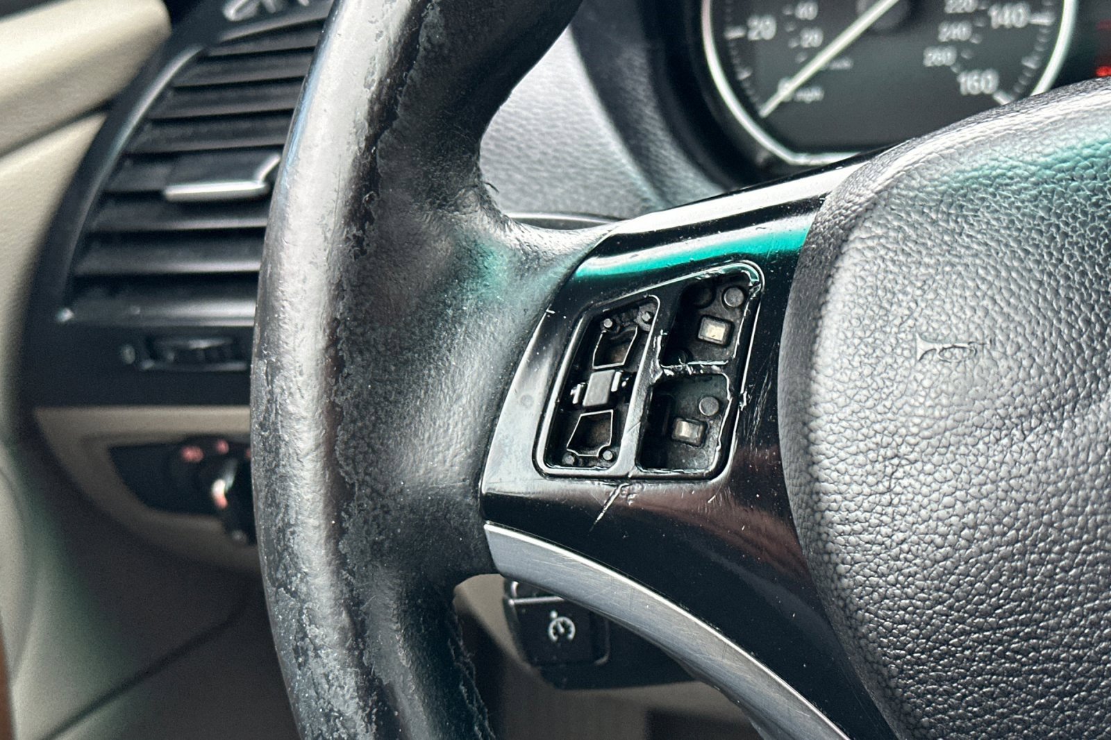 Used 2009 BMW 128i Convertible image 23