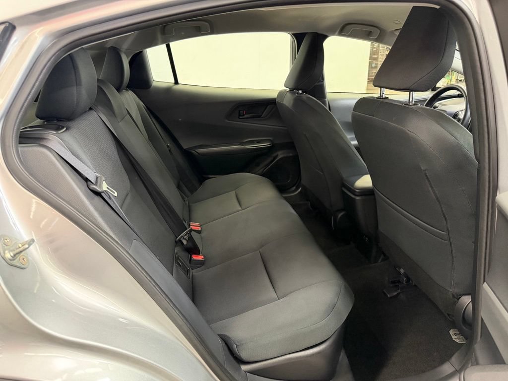 Used 2025 Toyota Prius LE FWD image 13