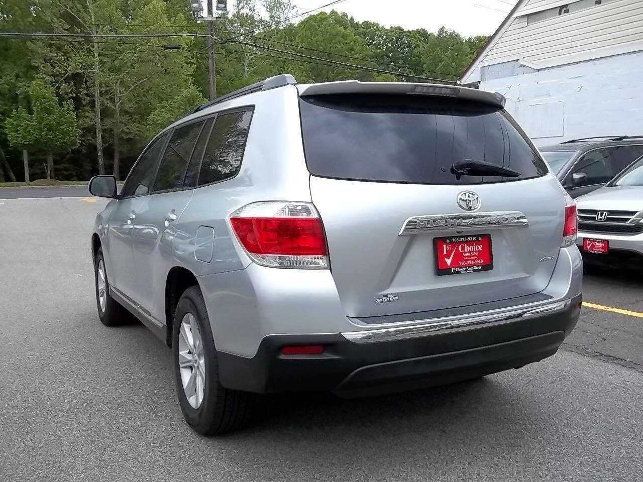 Used 2013 Toyota Highlander SE AWD/4WD image 2