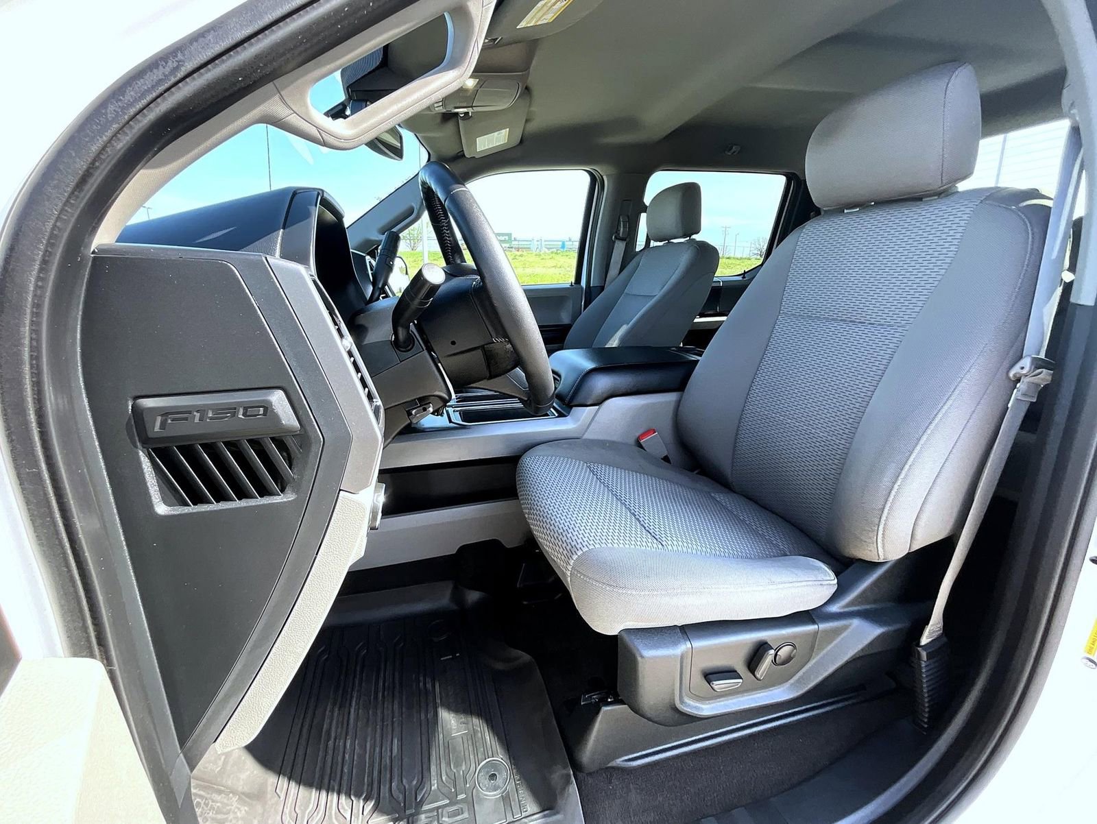 Used 2020 Ford F150 XLT w/ Equipment Group 302A Luxury AWD/4WD image 10