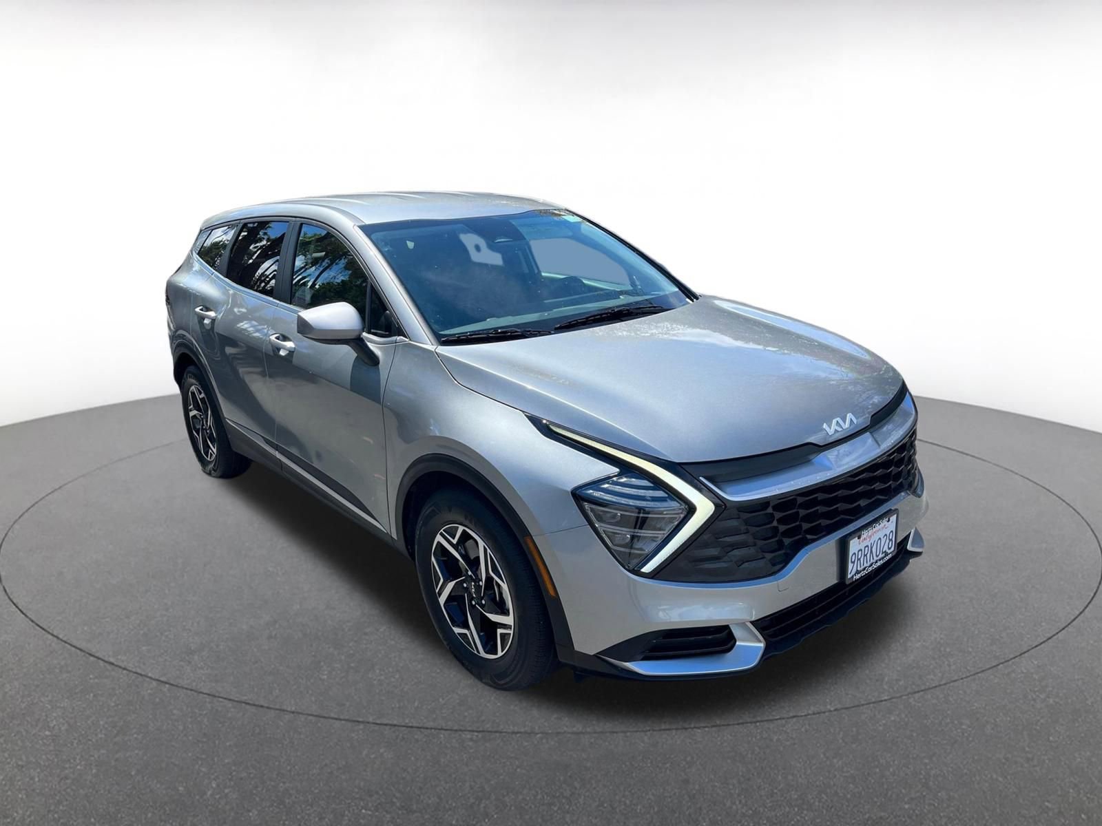 Used 2025 Kia Sportage LX image 1