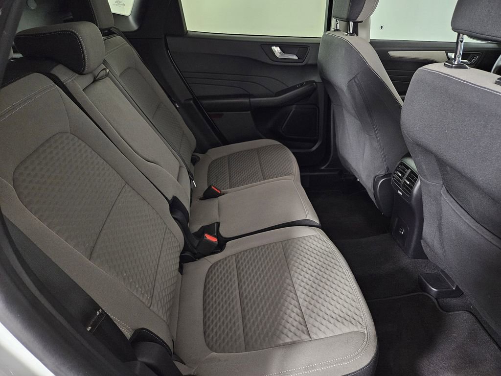 Used 2021 Ford Escape SE w/ SE Sport Appearance Package image 29