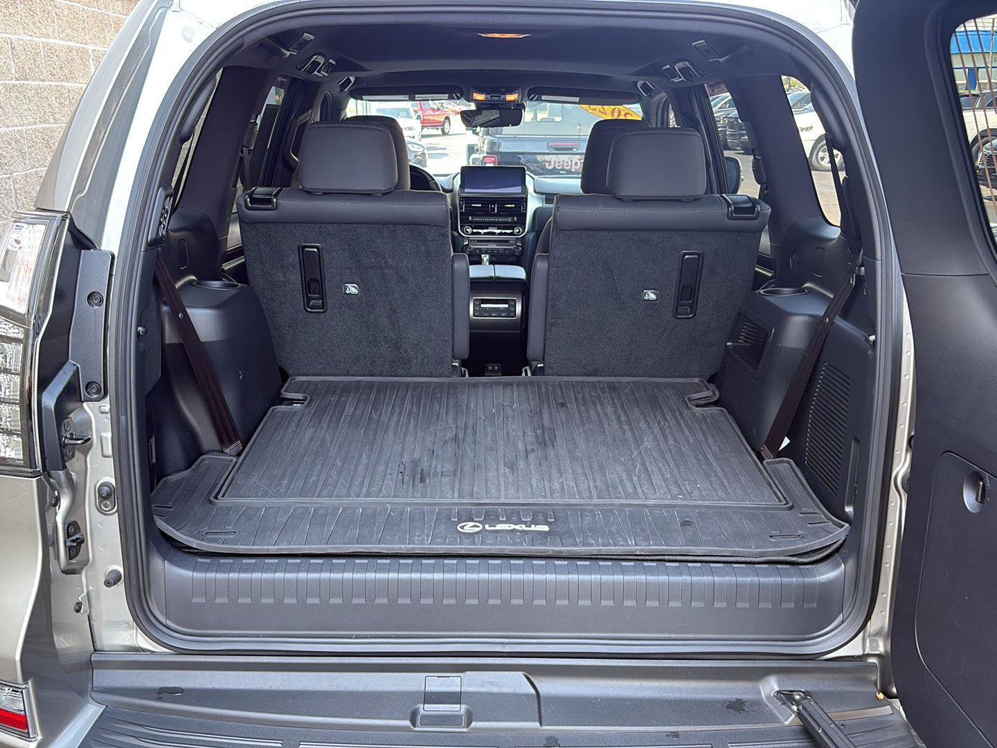 Used 2023 Lexus GX 460 Premium AWD/4WD image 31