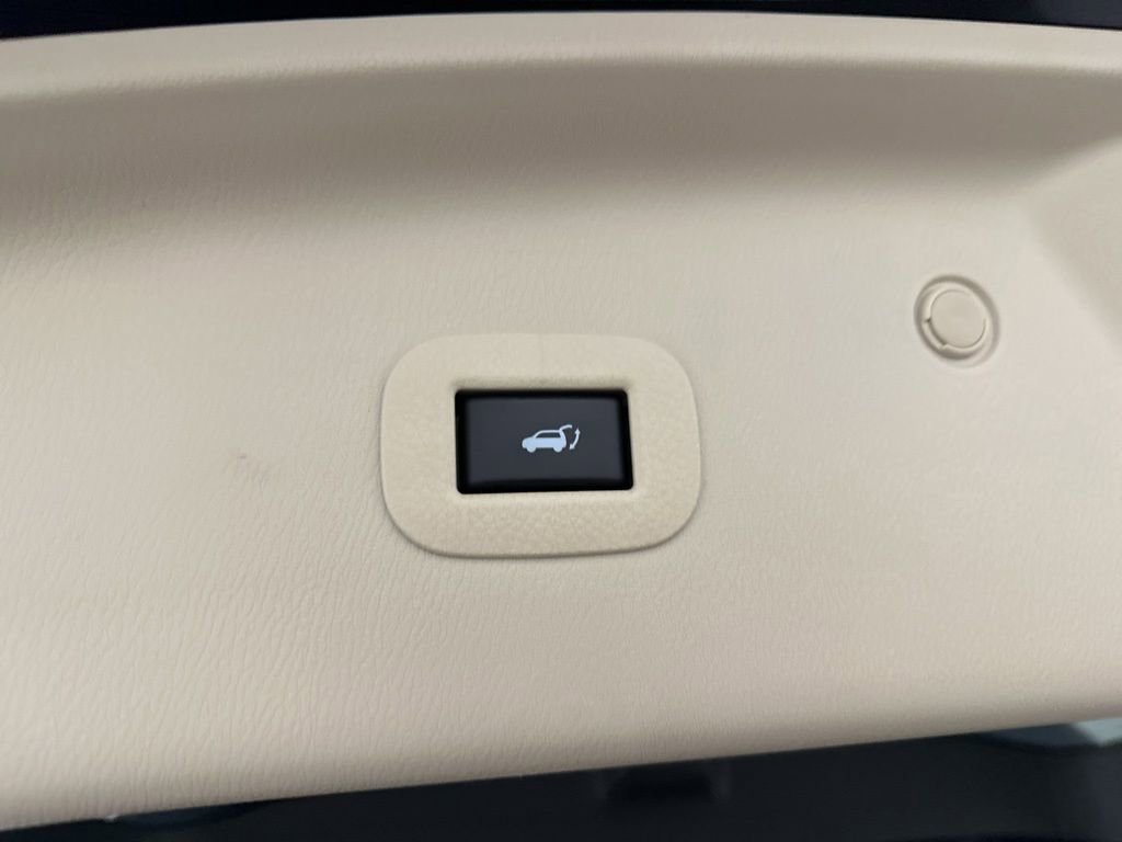 Used 2022 INFINITI QX80 Sensory w/ Cargo Package RWD image 24