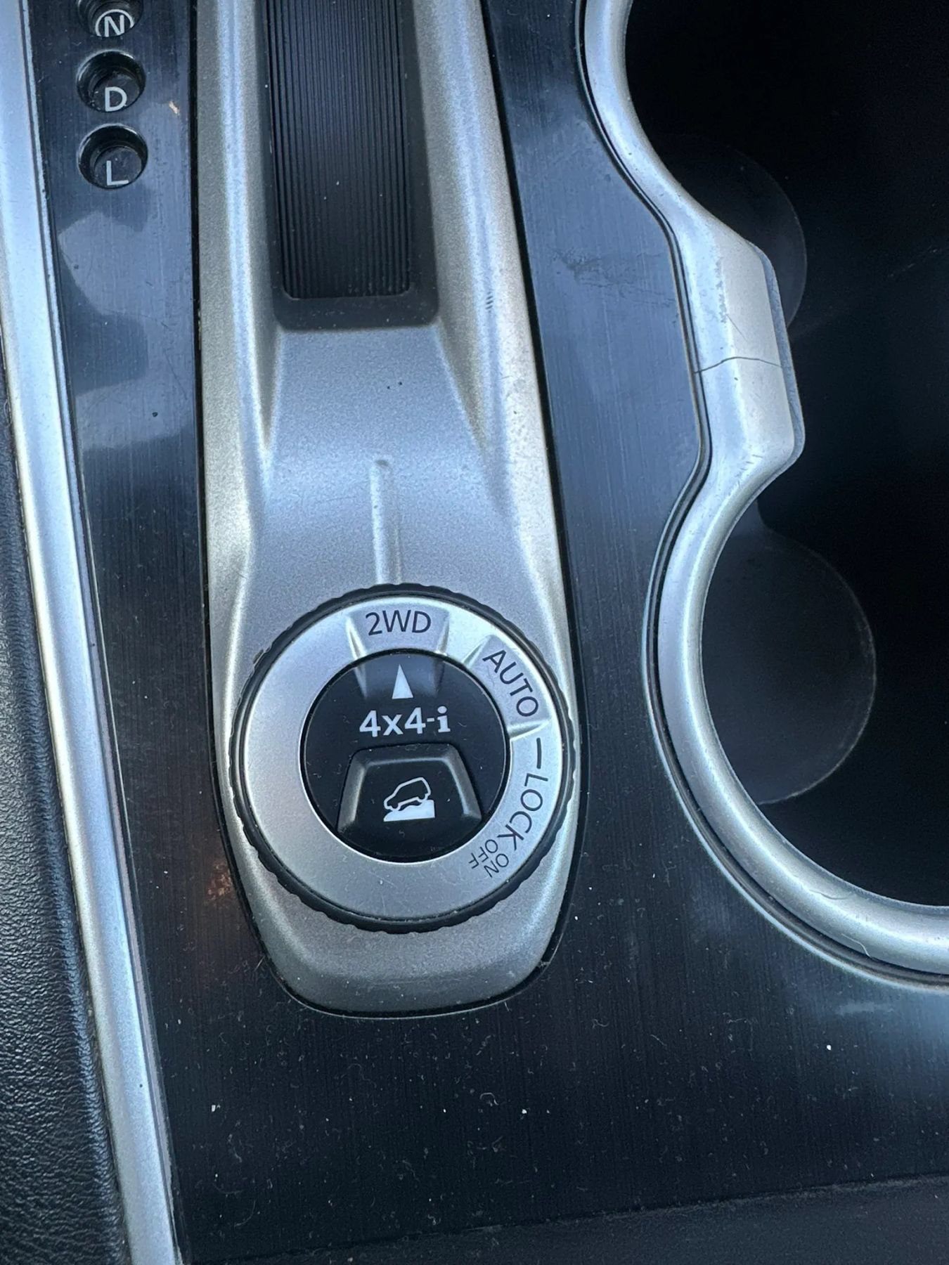 Used 2018 Nissan Pathfinder SV AWD/4WD image 27