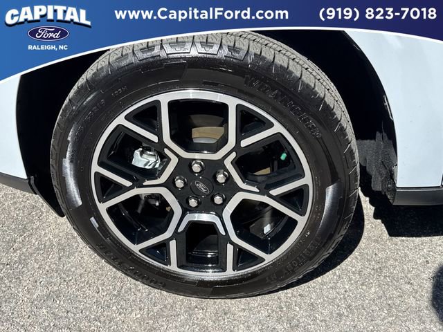 Certified 2025 Ford Maverick Lariat w/ 4K Tow Package AWD/4WD image 11