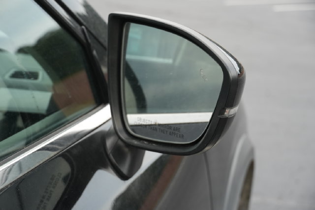 Used 2025 Nissan Pathfinder SV FWD image 24