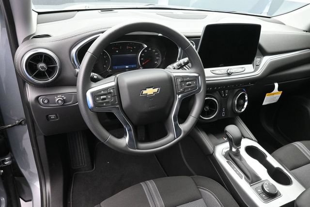 New 2026 Chevrolet Blazer LT w/ Convenience Package AWD/4WD image 20
