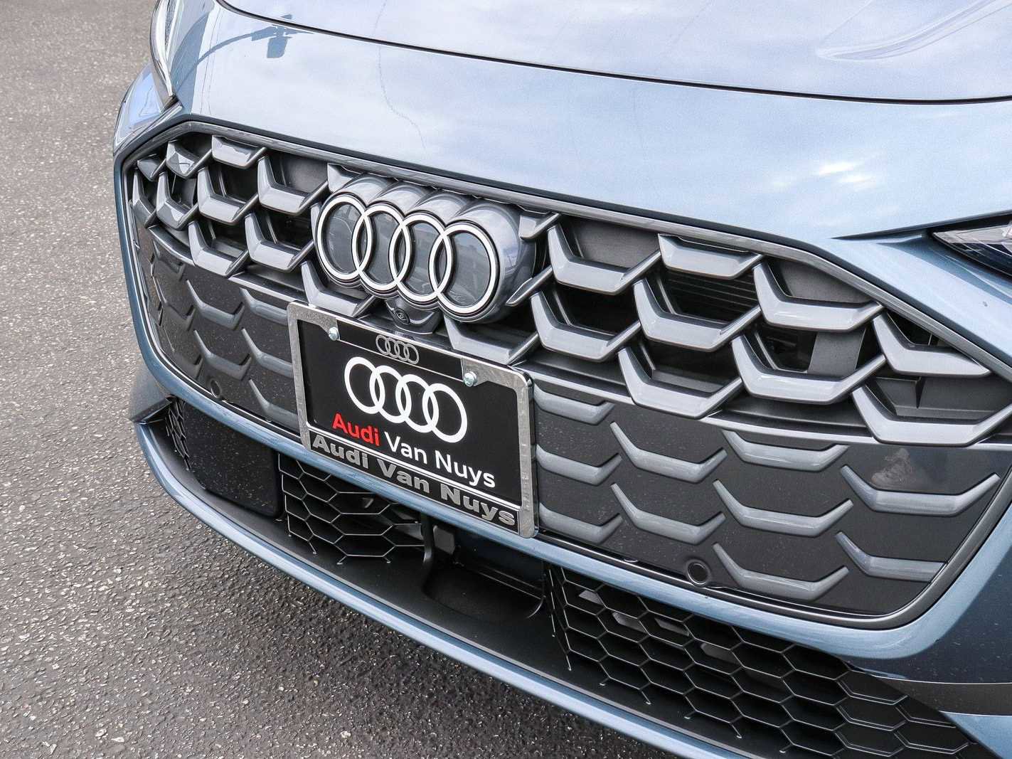 Used 2025 Audi A5 2.0T Premium Plus w/ Premium Plus AWD/4WD image 8