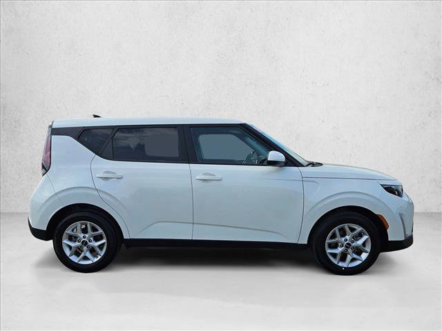 Used 2025 Kia Soul LX w/ LX Technology Package FWD image 6