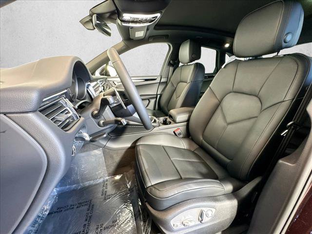 Certified 2026 Porsche Macan Turbo AWD/4WD image 5