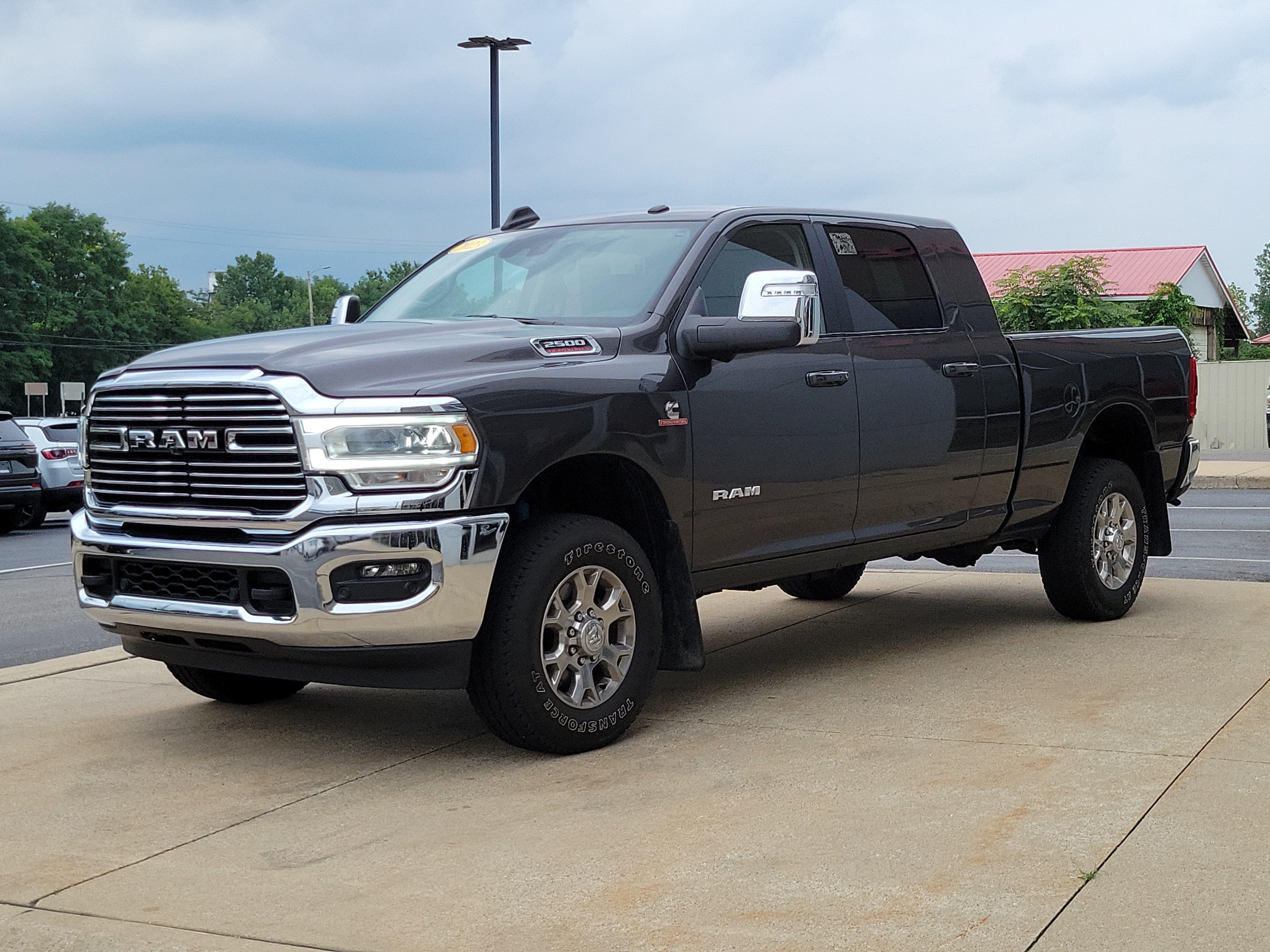 Used 2023 RAM 2500 Laramie AWD/4WD image 2