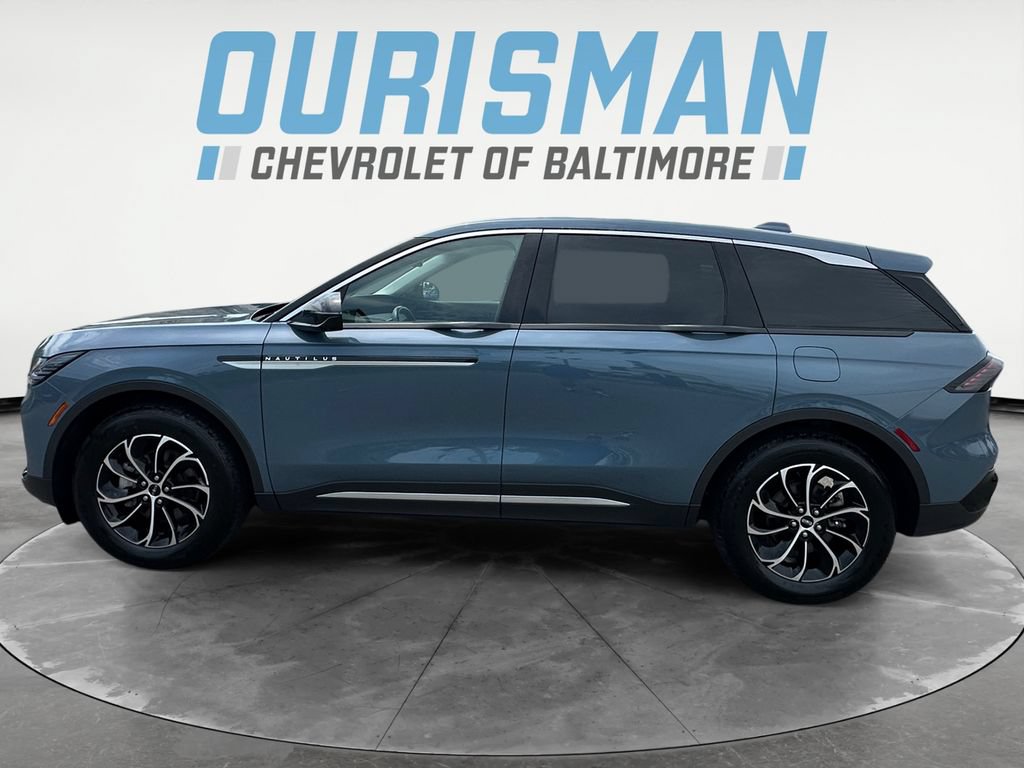 Used 2026 Lincoln Nautilus Premier w/ Equipment Group 102A AWD/4WD image 3