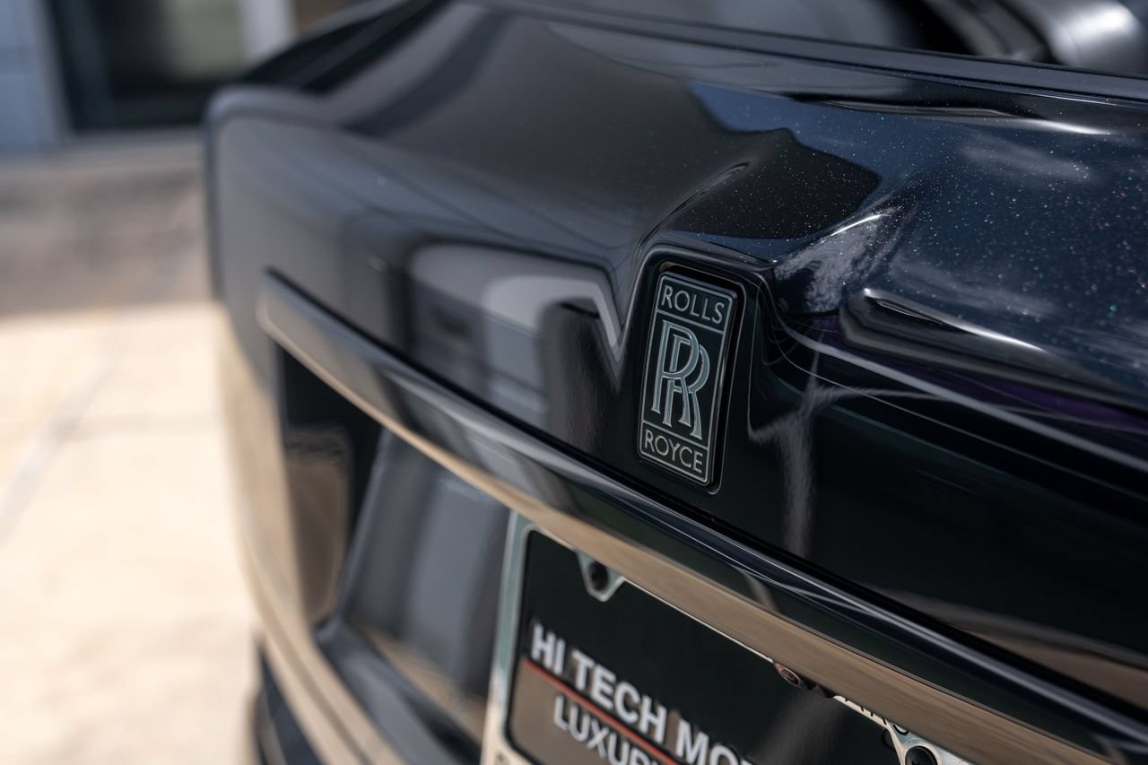 Certified 2025 Rolls-Royce Cullinan Black Badge w/ Leather Finishing Pack AWD/4WD image 11