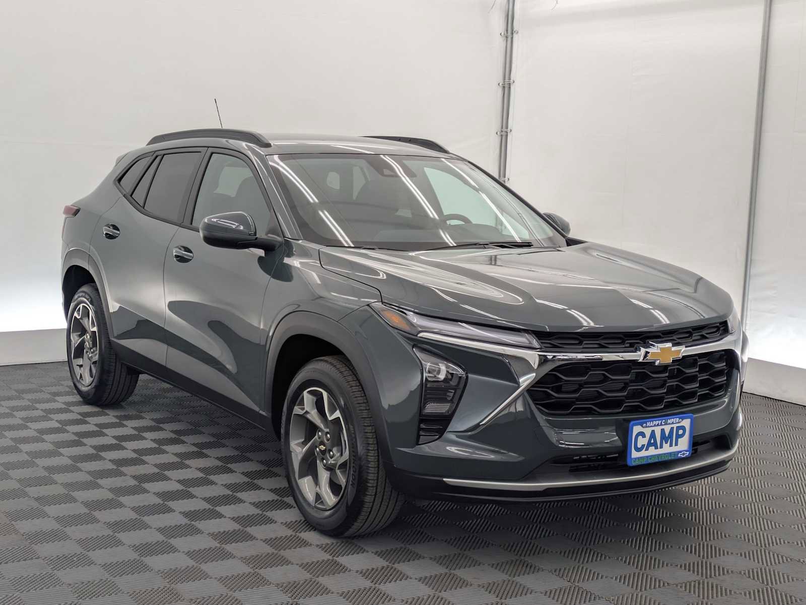 New 2026 Chevrolet Trax LT w/ Driver Confidence Package FWD image 8