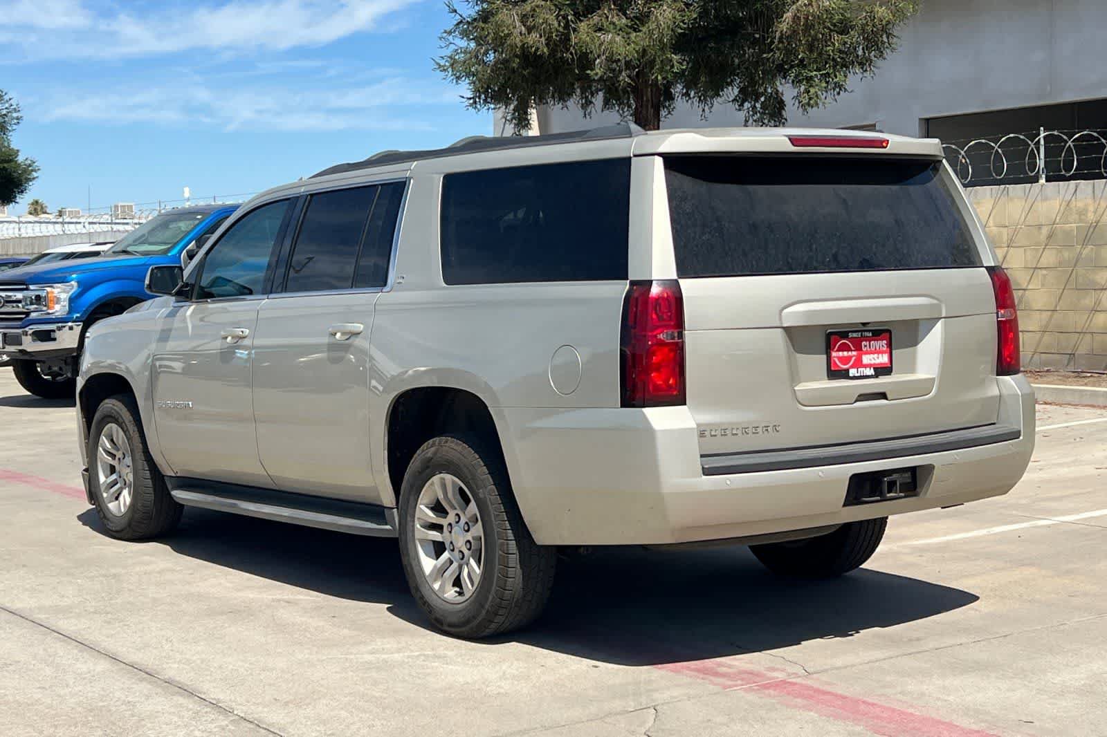 Used 2015 Chevrolet Suburban LT AWD/4WD image 7