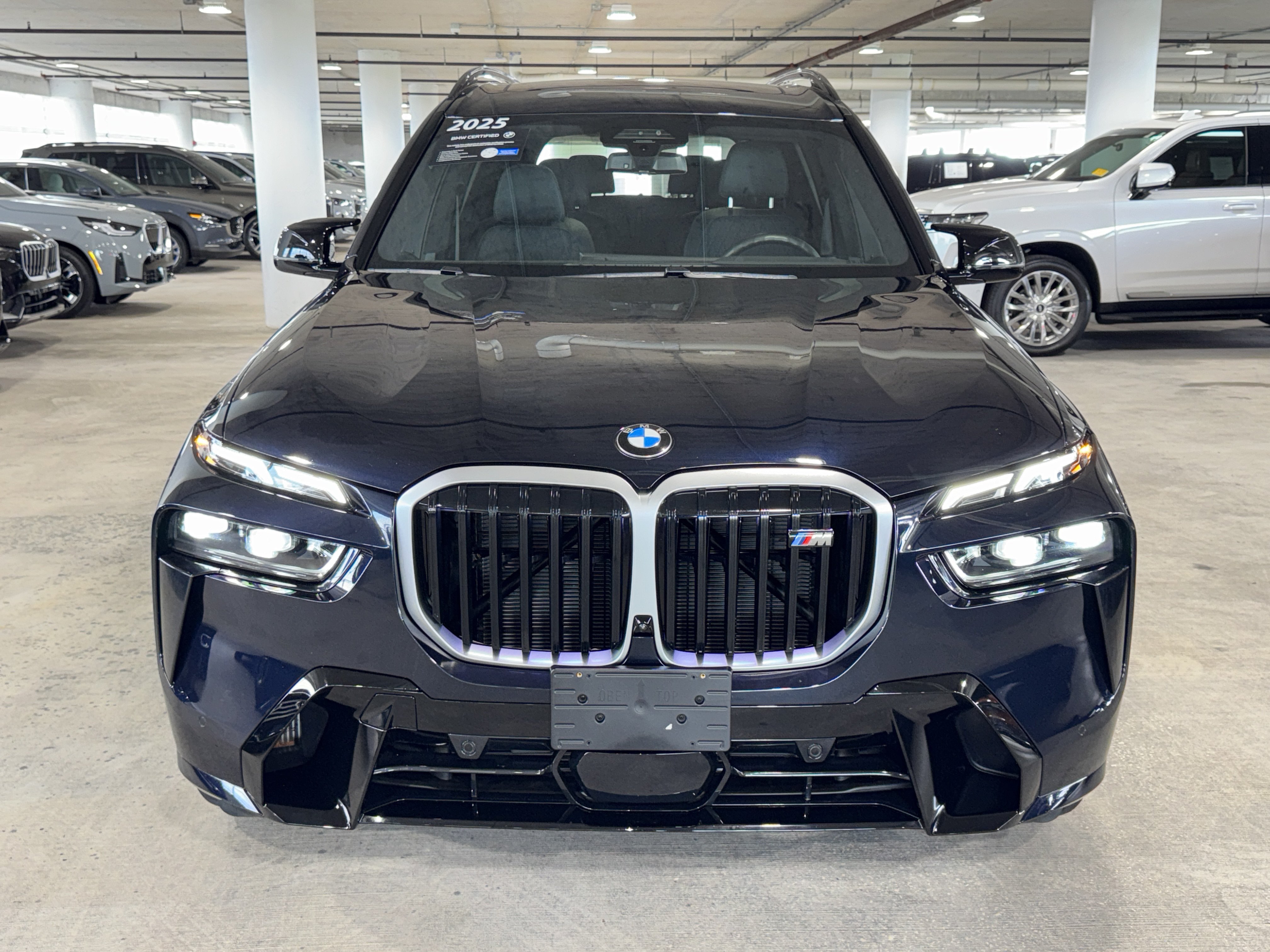 Used 2025 BMW X7 M60i AWD/4WD image 3