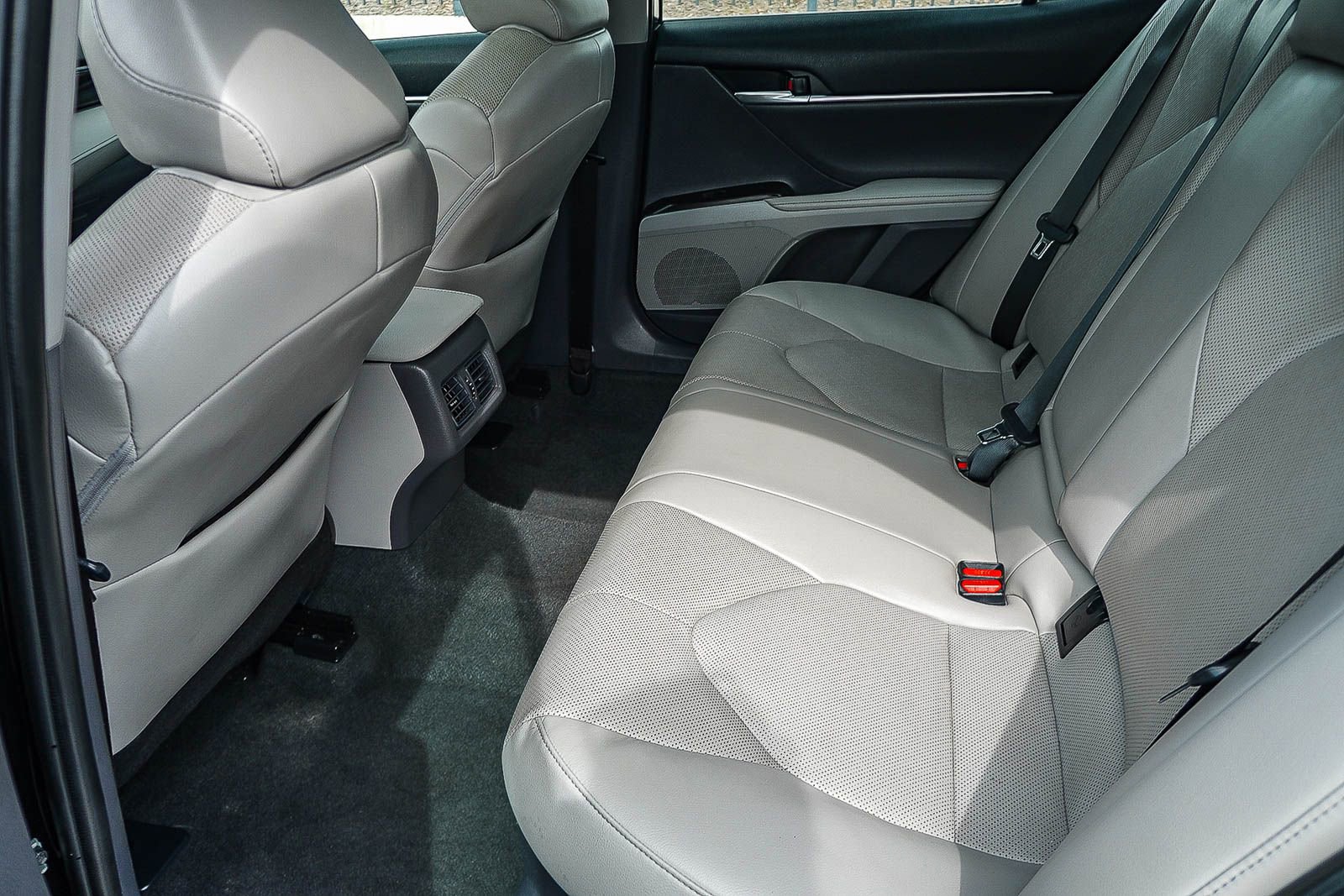 Certified 2024 Toyota Camry XLE w/ Navigation Package image 26