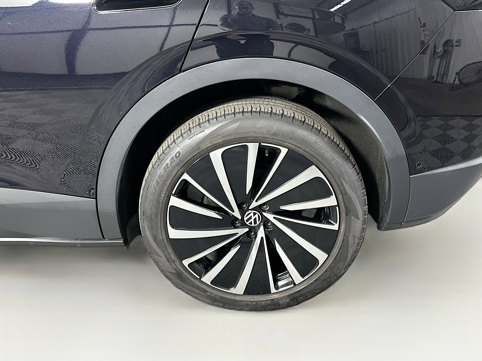 Used 2023 Volkswagen ID.4 Pro S Plus AWD/4WD image 11