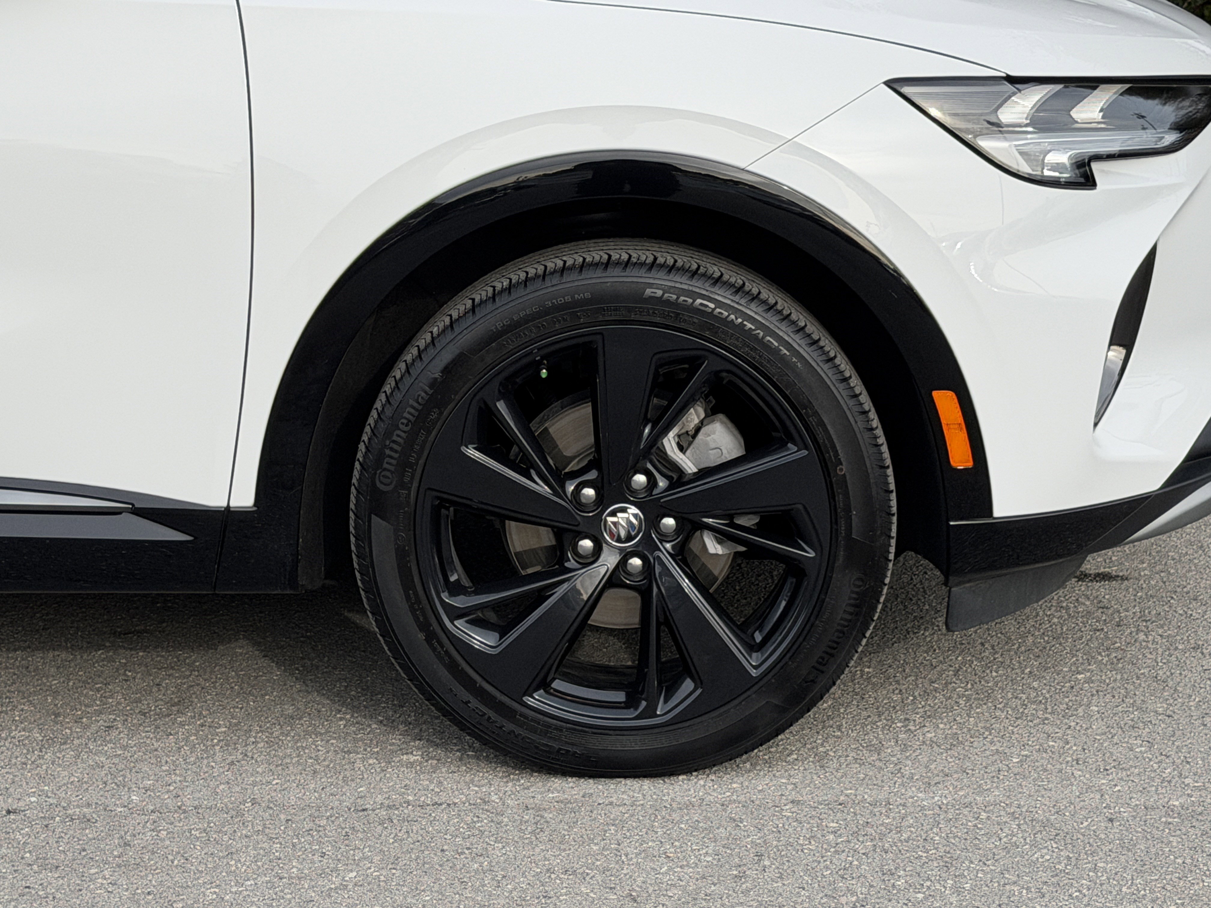 Used 2023 Buick Envision Essence w/ Sport Touring Package image 11