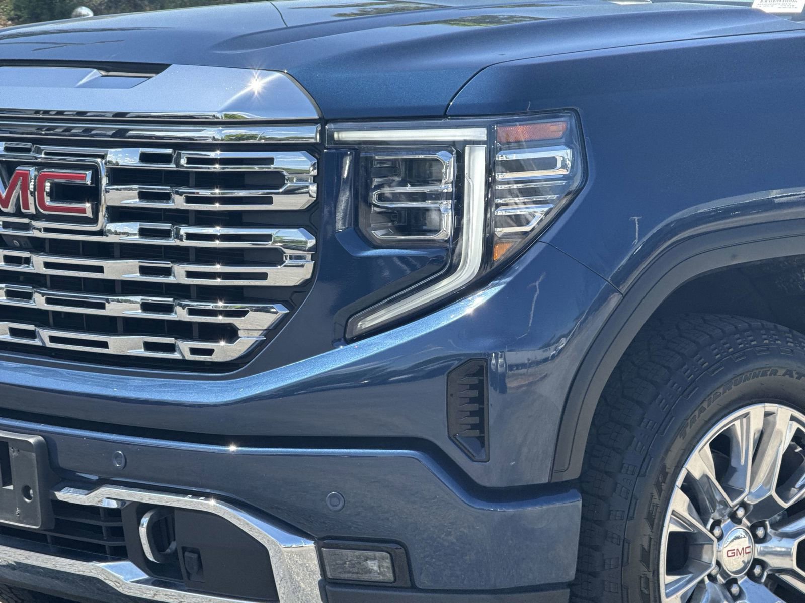 Certified 2023 GMC Sierra 1500 Denali image 6