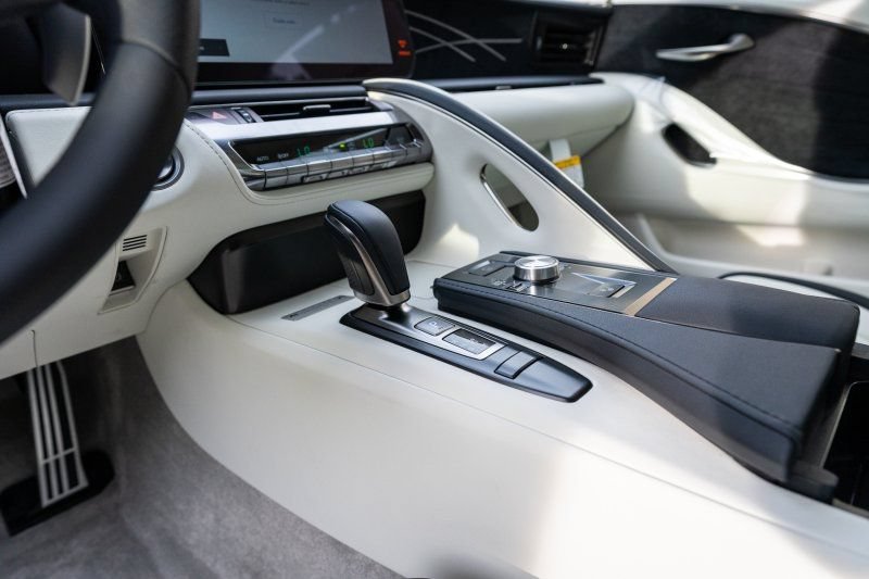 Used 2026 Lexus LC 500 Coupe w/ Inspiration Series RWD image 15