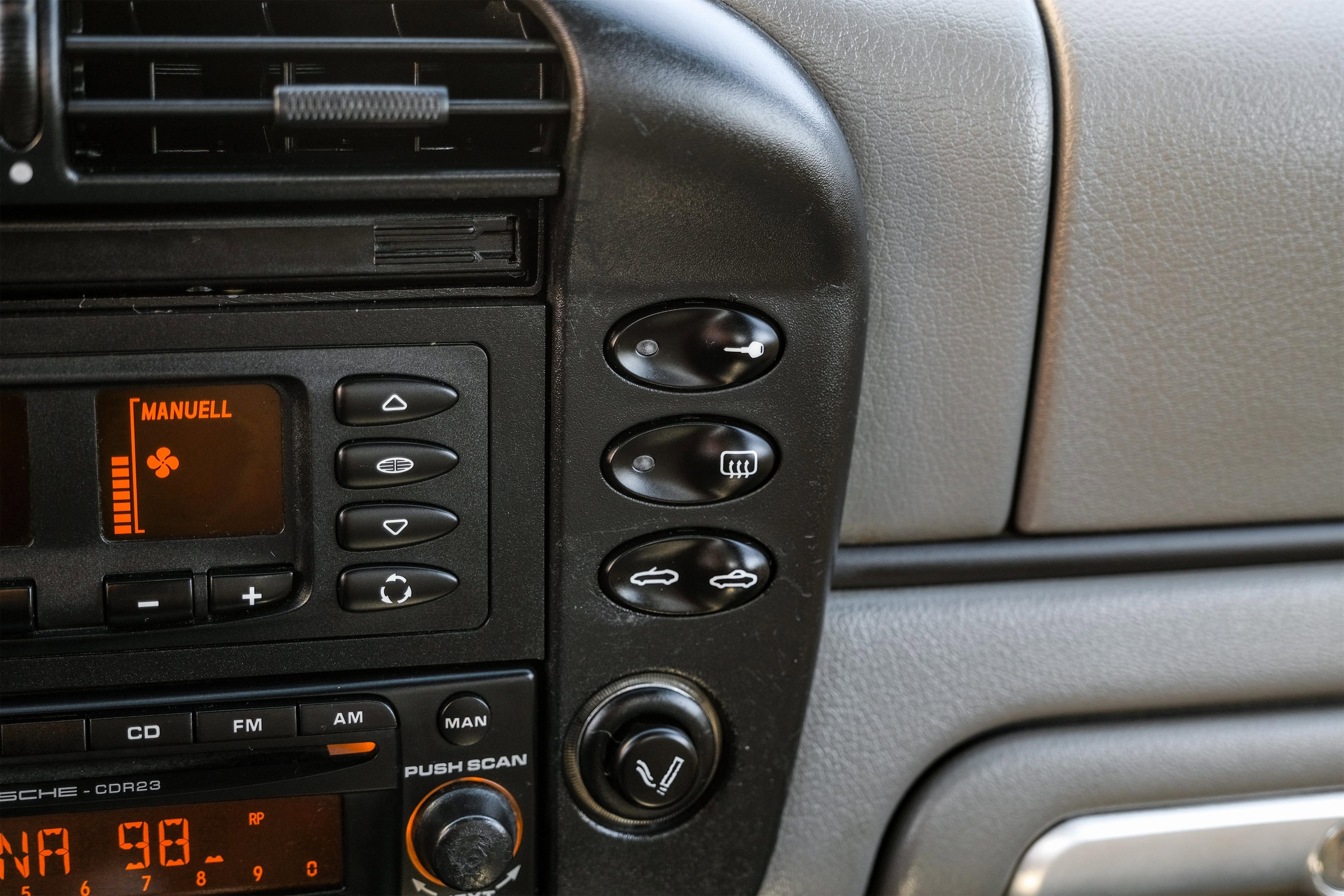 Used 2003 Porsche Boxster S image 22