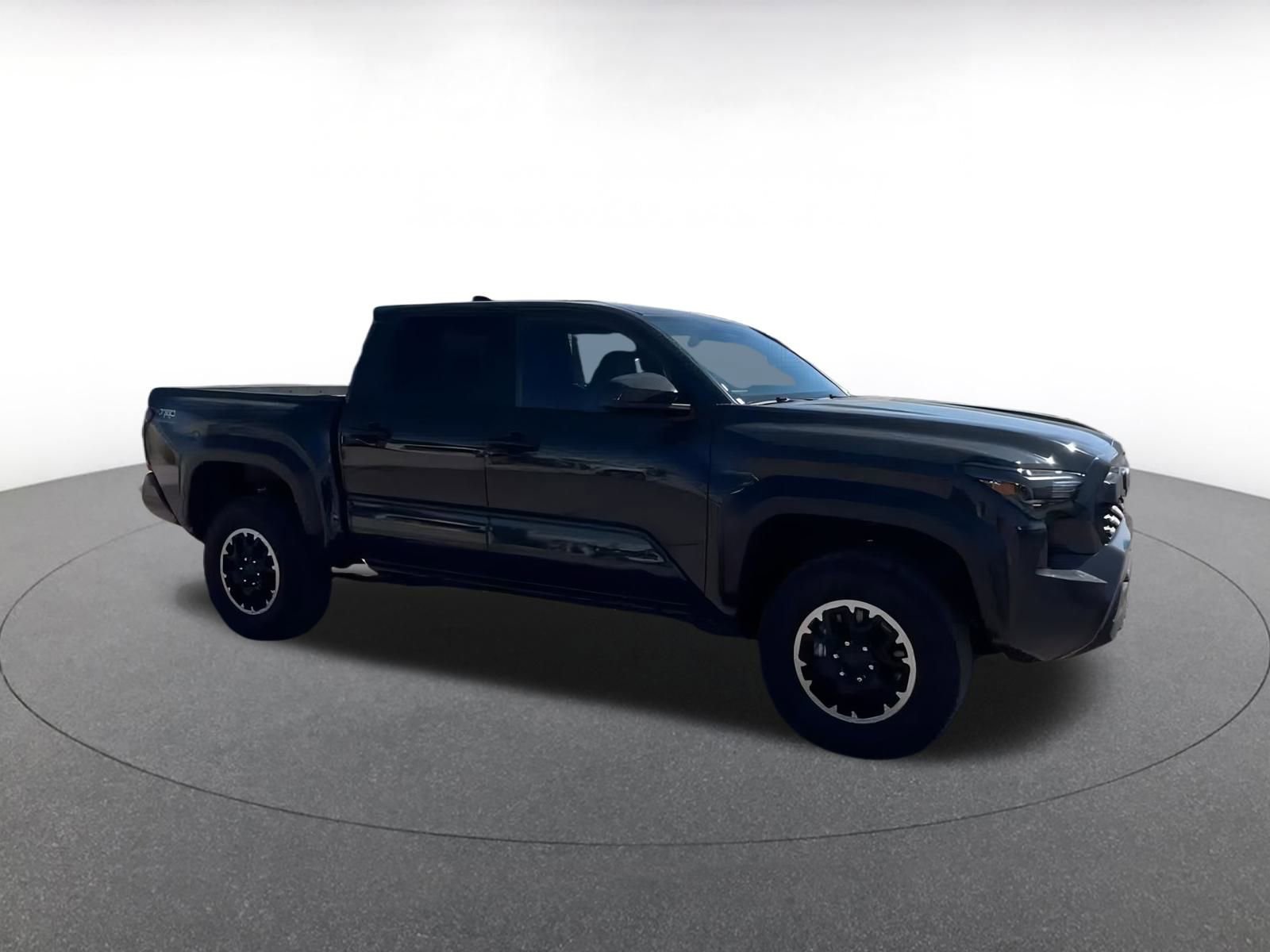 Used 2025 Toyota Tacoma TRD Off-Road image 2