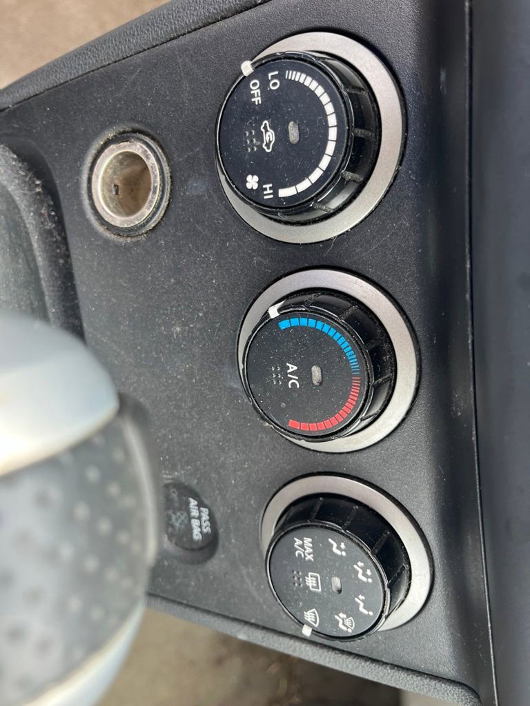 Used 2013 Nissan Rogue S AWD/4WD image 13