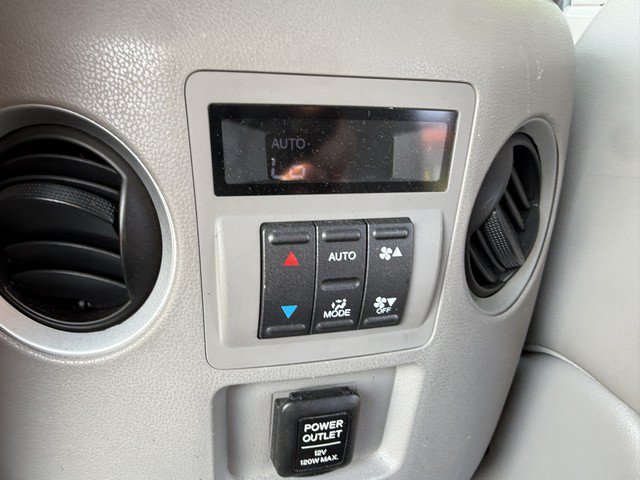 Used 2011 Honda Pilot Touring image 14
