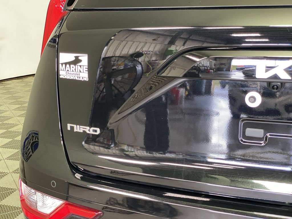 Used 2024 Kia Niro EX Touring FWD image 38