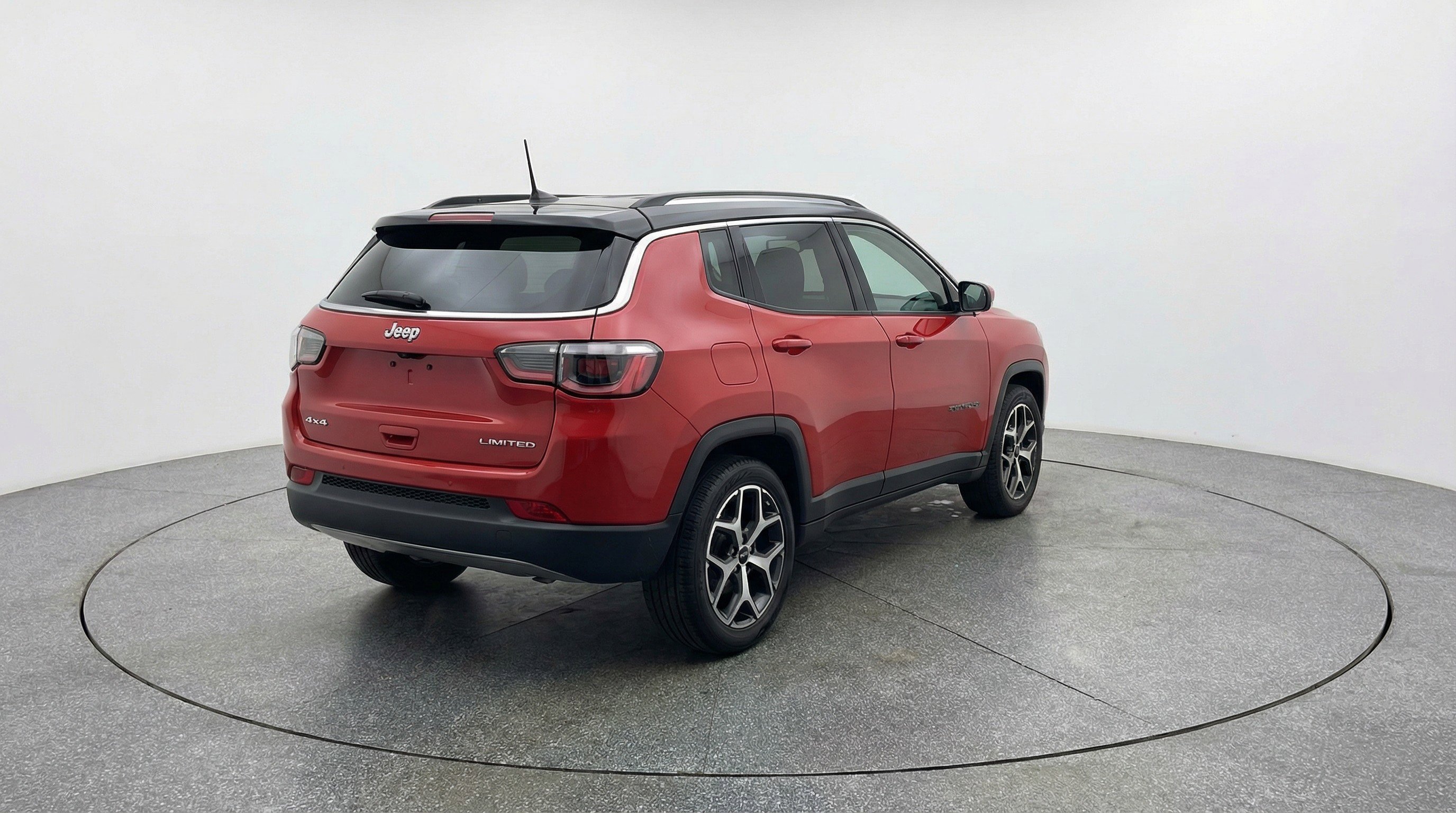 Used 2025 Jeep Compass Limited image 9