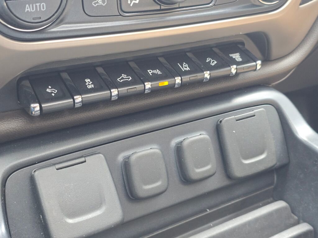 Used 2017 GMC Sierra 3500 Denali w/ Duramax Plus Package image 27