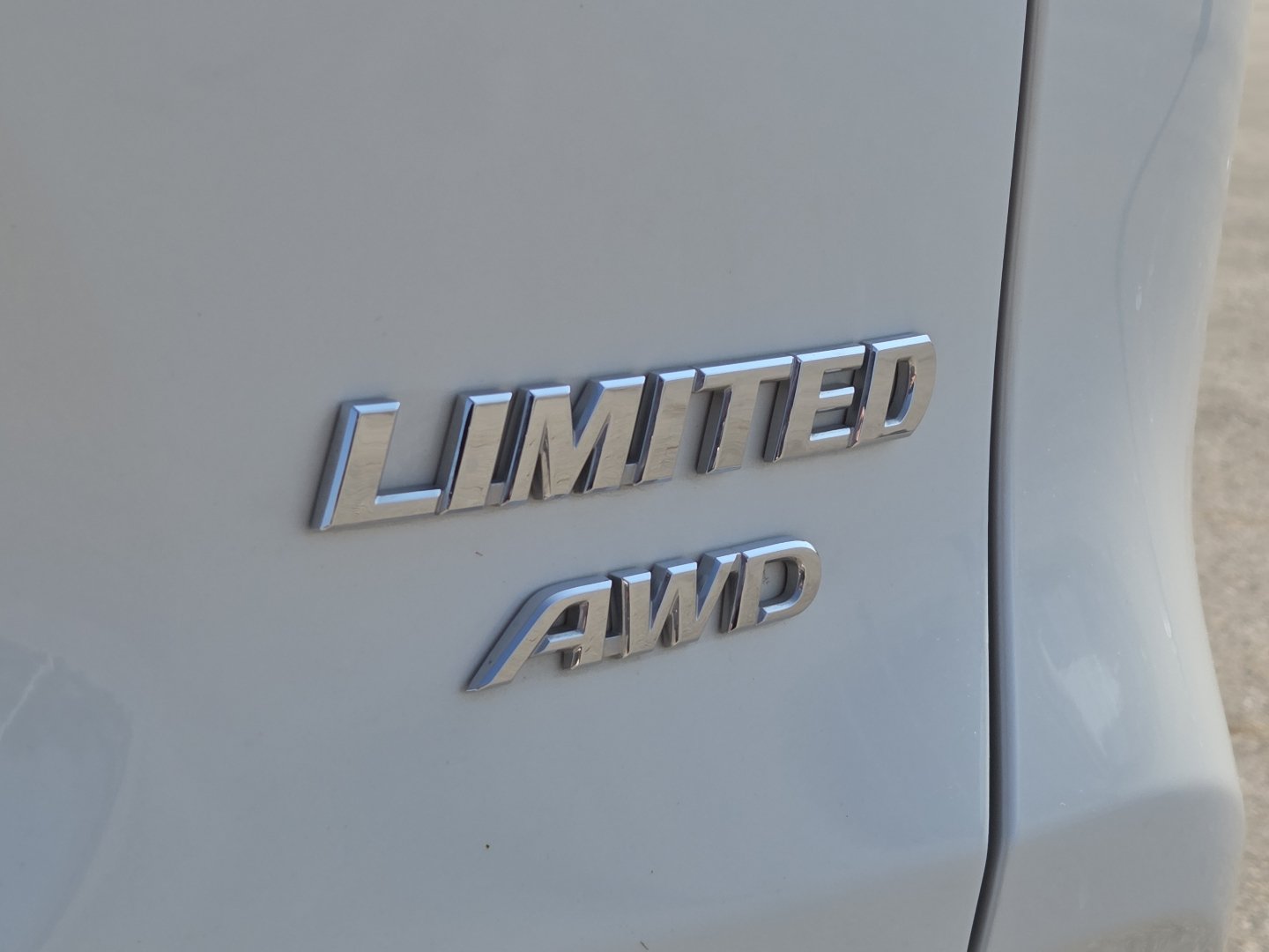Used 2025 Toyota RAV4 Limited w/ Weather Package AWD/4WD image 10