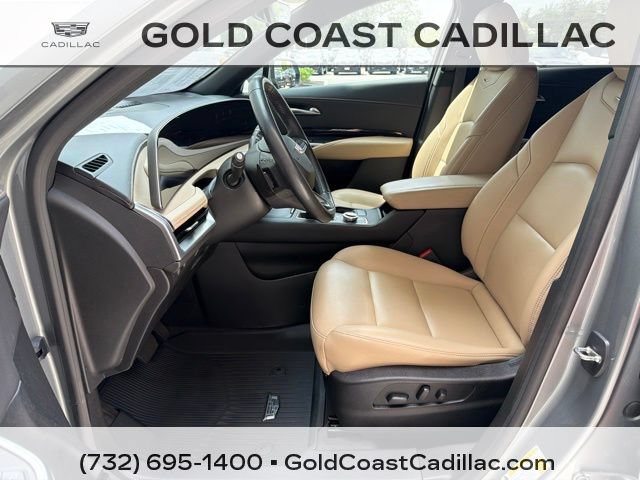 Certified 2024 Cadillac XT4 Luxury w/ Cold Weather Package FWD image 14