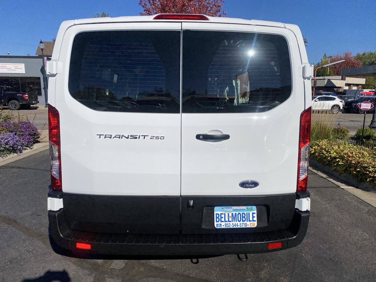 Used 2025 Ford Transit 250 Low Roof w/ Exterior Upgrade Package RWD image 4