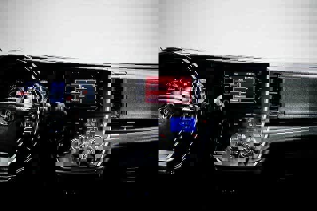 Used 2020 Toyota Sienna SE image 12