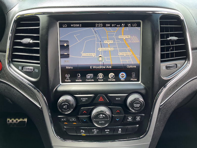 Used 2015 Jeep Grand Cherokee SRT AWD/4WD image 17