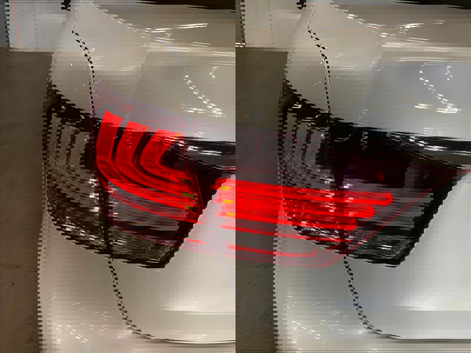 Used 2014 Lexus LS 460 w/ Comfort Package image 30