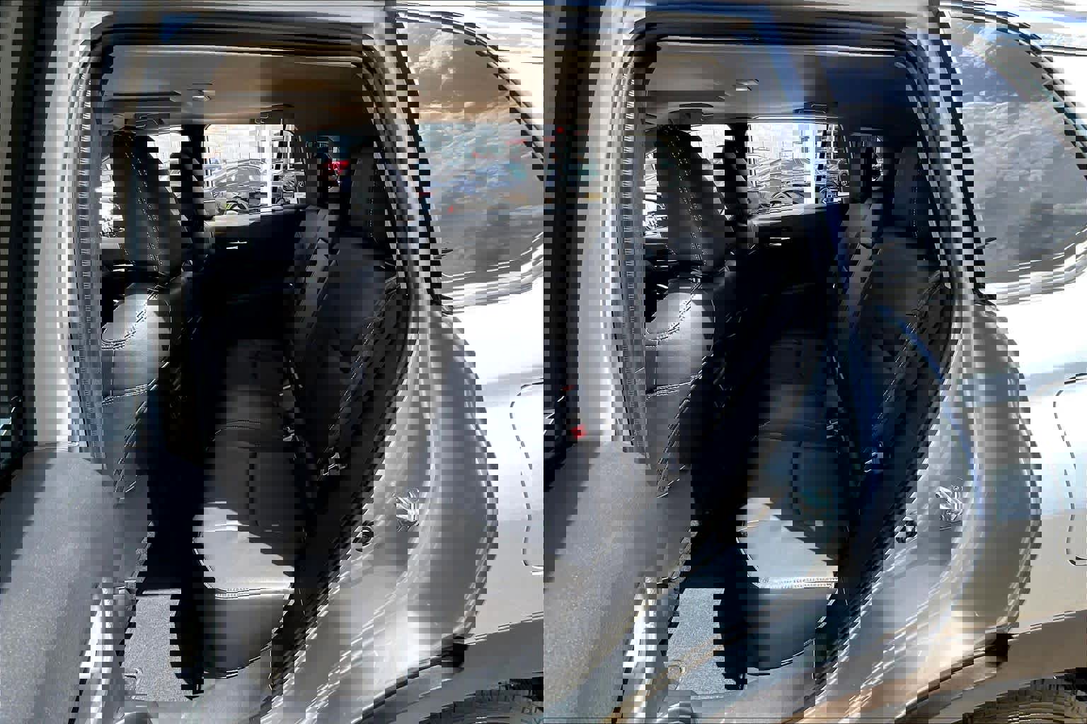 Used 2024 Toyota Corolla Cross XLE w/ Convenience Package image 20