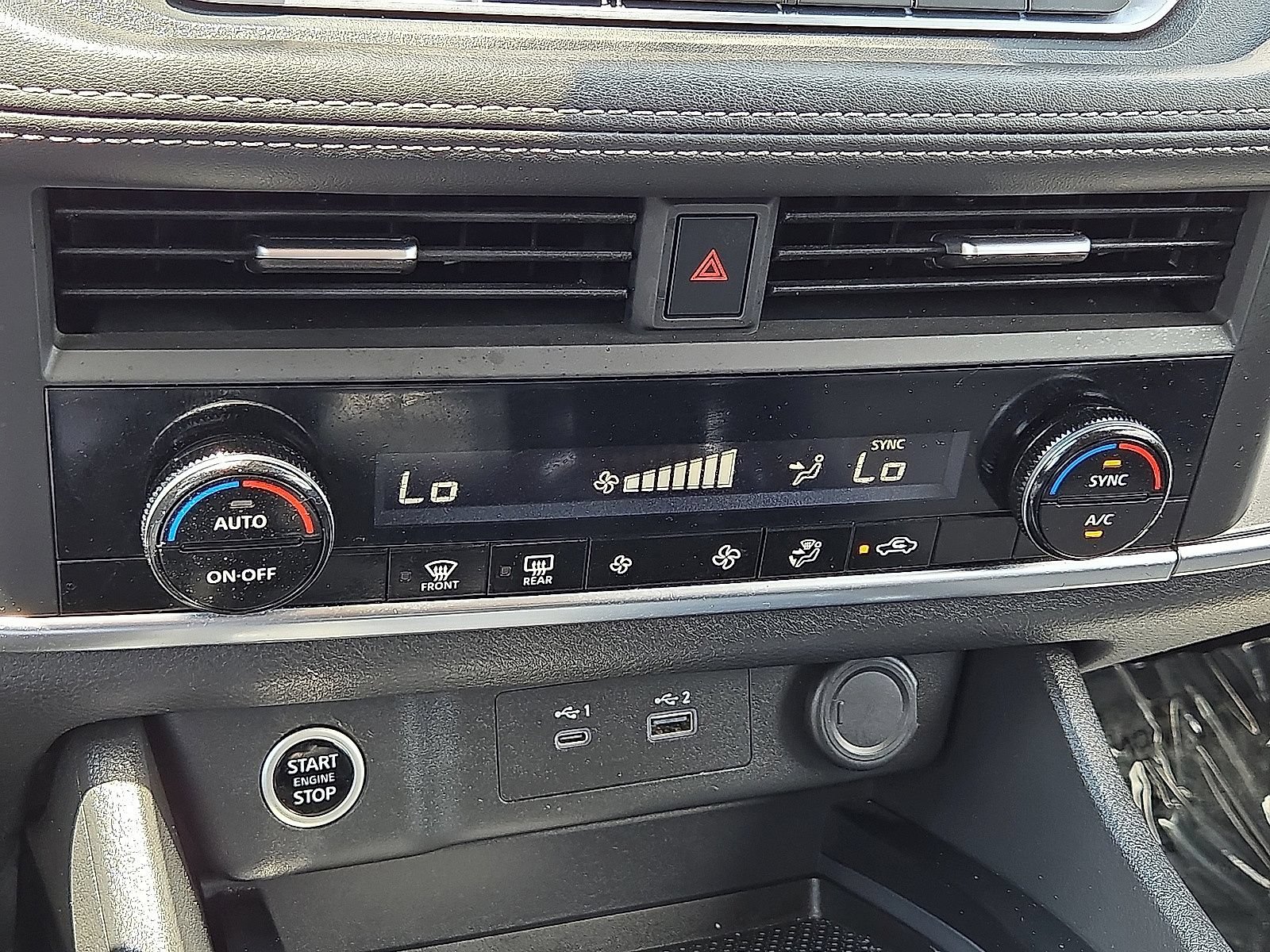 Used 2023 Nissan Rogue SV FWD image 27