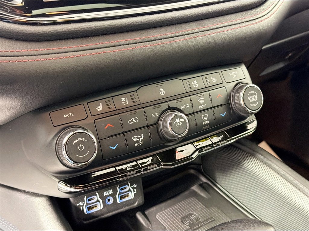 Used 2022 Dodge Durango R/T w/ Trailer Tow Group IV image 15