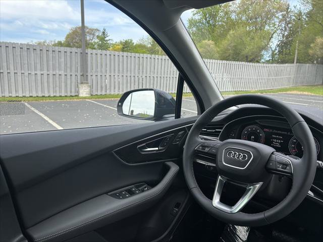 Used 2025 Audi Q7 3.0T Premium Plus w/ Premium Plus Package AWD/4WD image 13