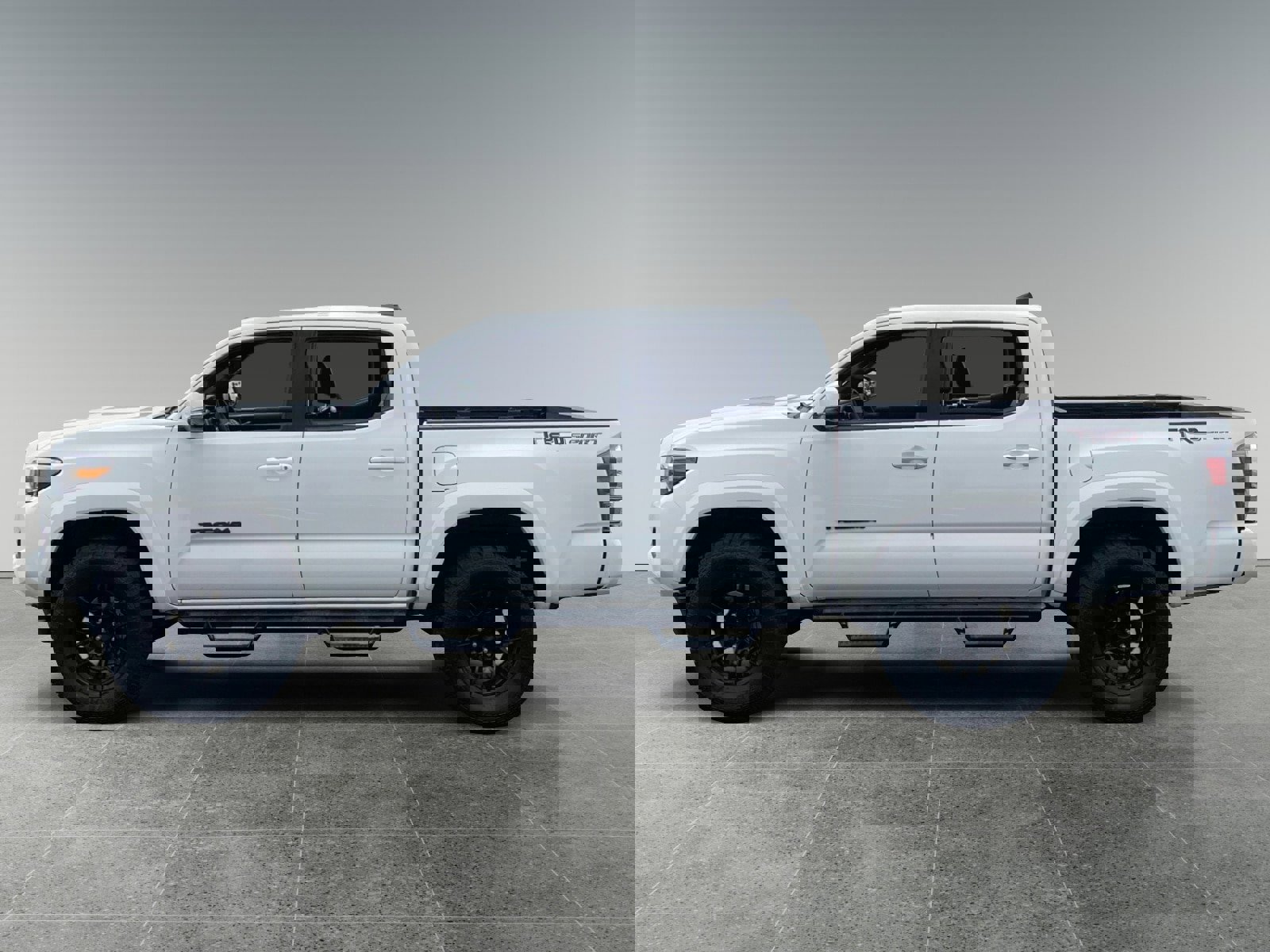 Used 2021 Toyota Tacoma TRD Sport w/ TRD Premium Sport Package image 2